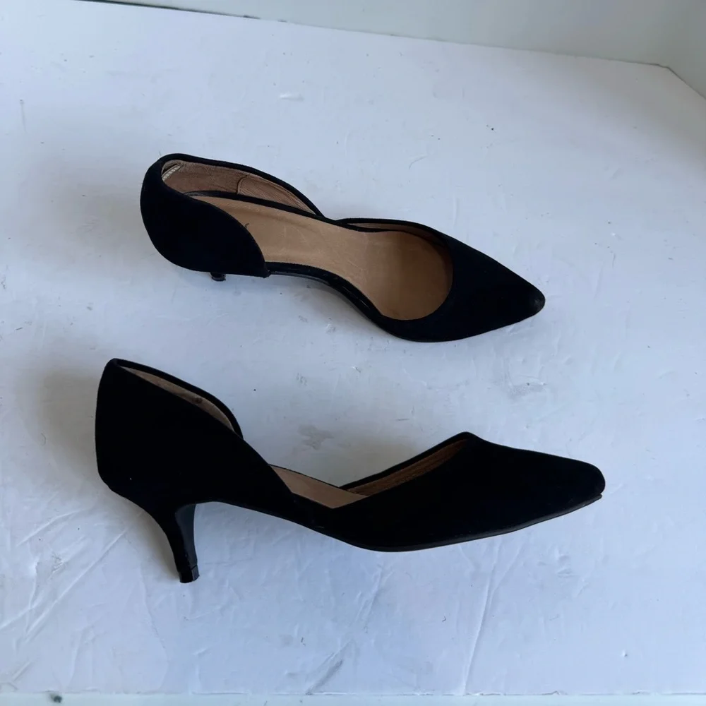 Black suede shoes are J.Jill Marlowe d'Orsay kitten heels.  Size 8 - Picture 9 of 12